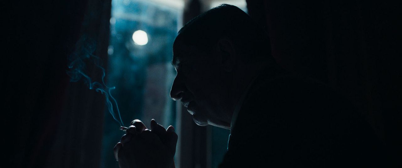 De Gaulle: Tilting Iron : Bild Simon Russell Beale