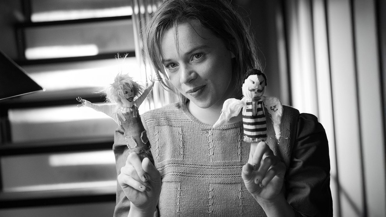 Sie glauben an Engel, Herr Drowak? : Bild Luna Wedler