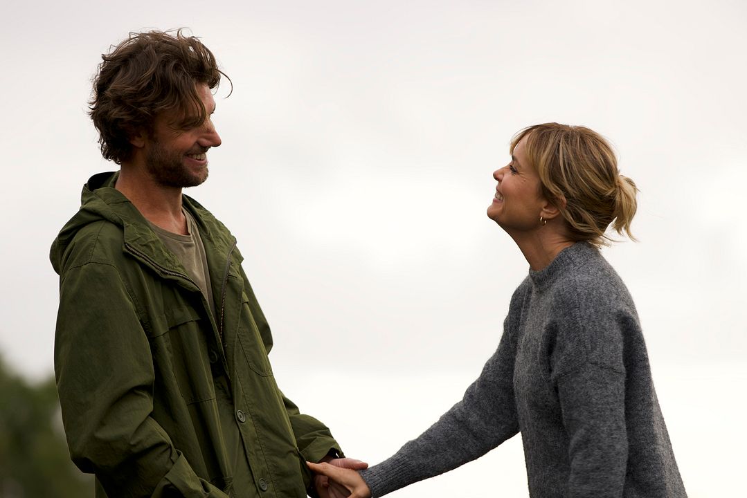 Take My Hand - Ein neuer Anfang : Bild Adam Demos, Radha Mitchell