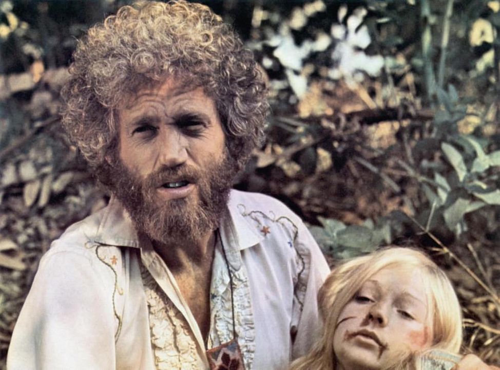 Ein Mann greift zur Waffe : Bild Marilyn Akin, Tom Stern