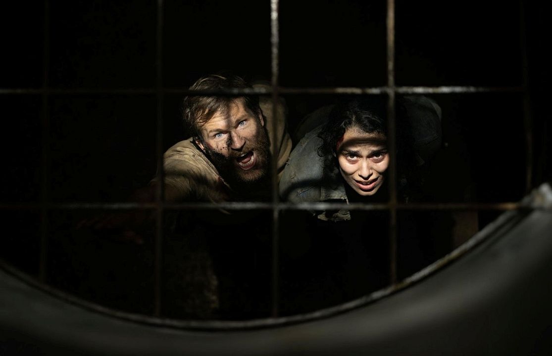 Scurry - They Come From Below : Bild Emalia , Jamie Costa