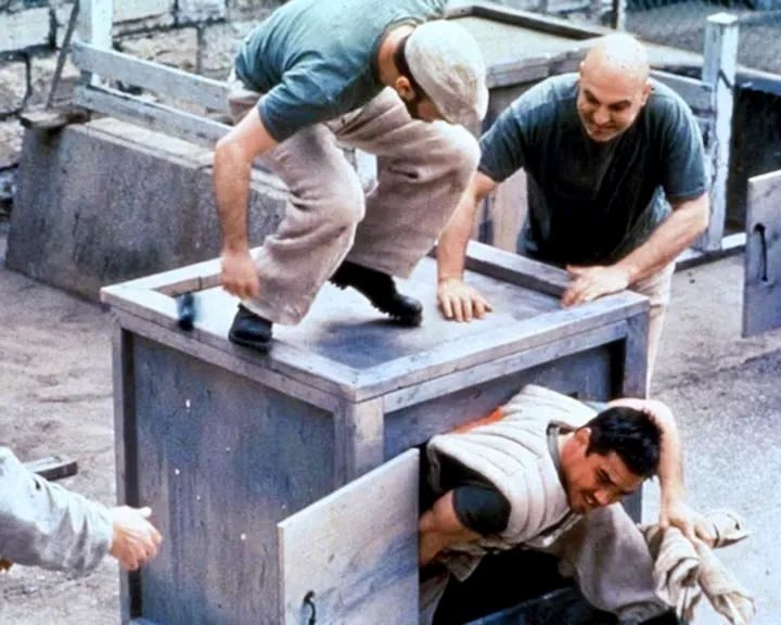 Gejagt und in Ketten gelegt : Bild Dean Cain