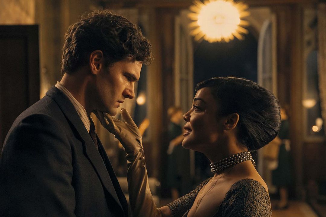 Hedda : Bild Tom Bateman, Tessa Thompson