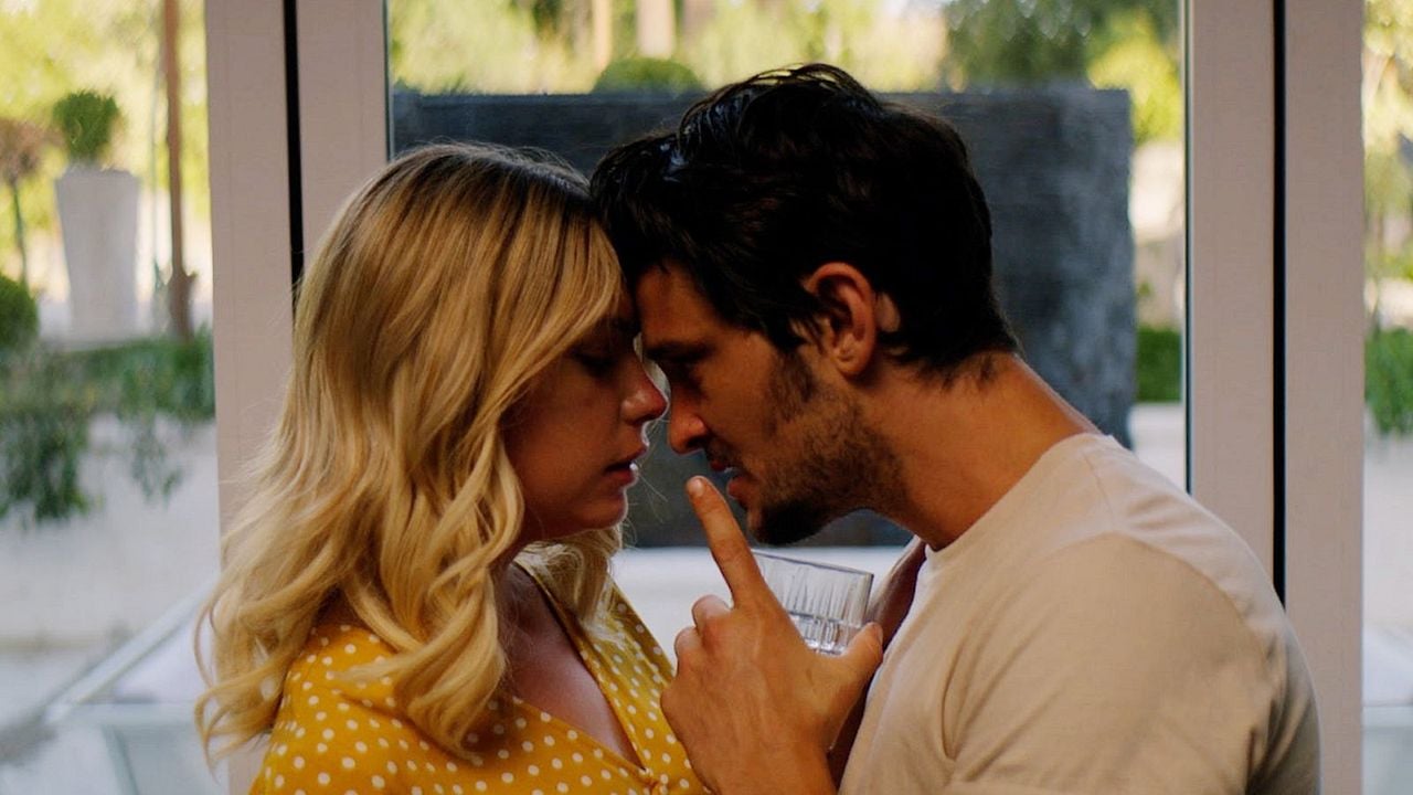 Private Property - Somebody's Always Watching : Bild Shiloh Fernandez