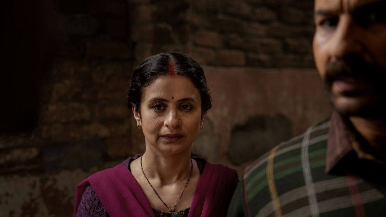Kartavya : Bild Rasika Dugal
