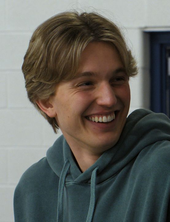 Kinoposter Cale Ambrozic