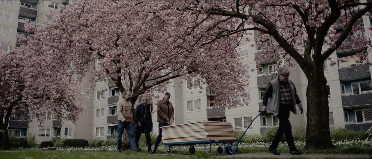 Unten - Im Ortsverein : Bild