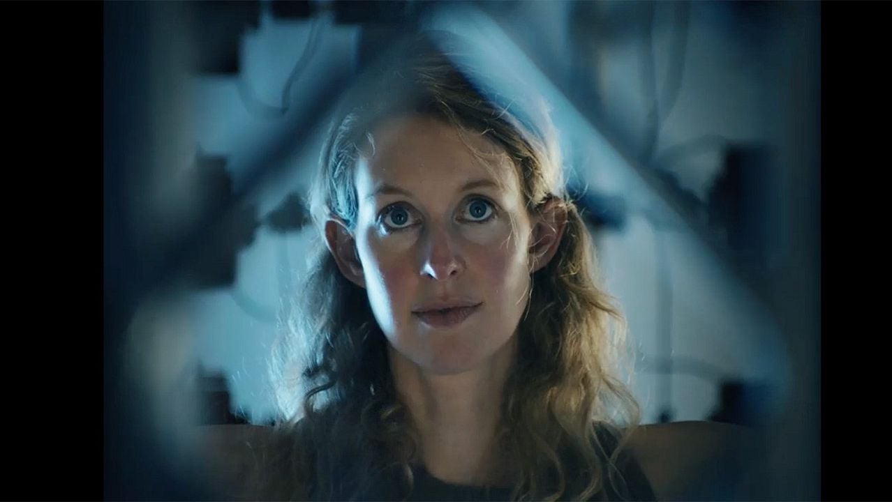 You Can See Everything : Bild Elizabeth Holmes (II)