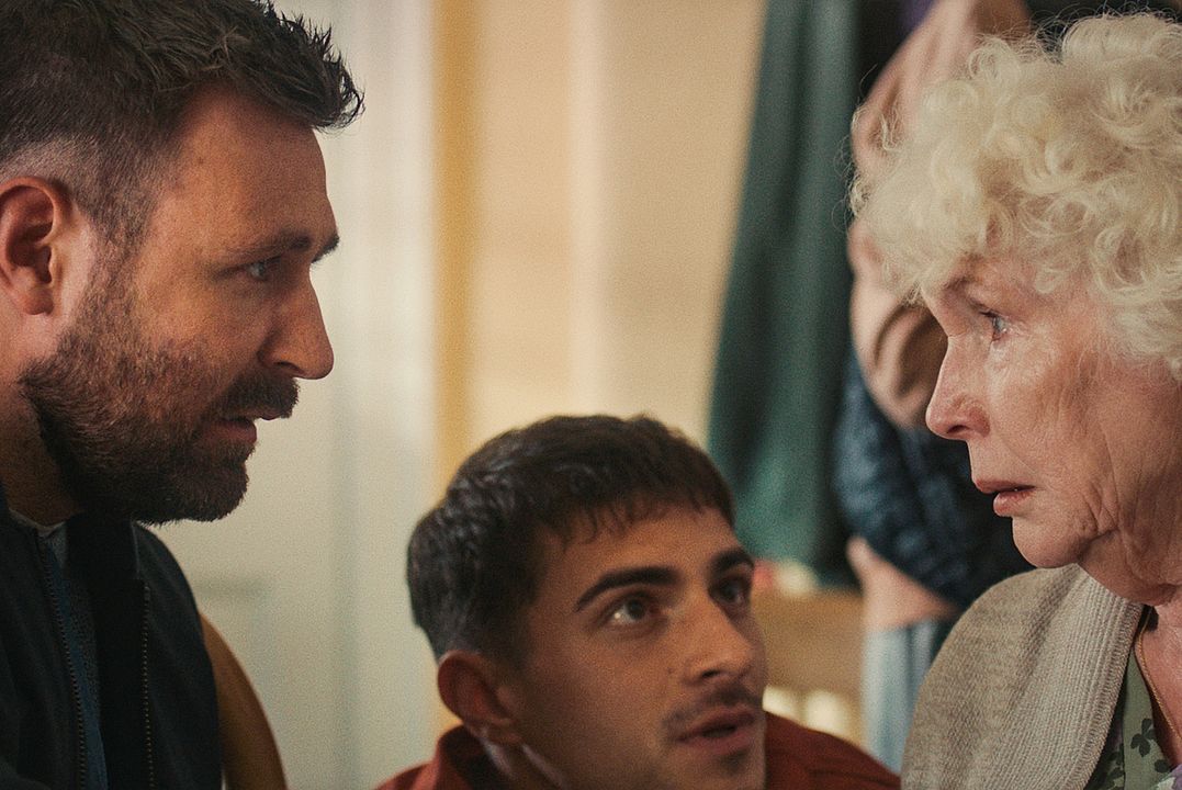 Vier Mütter für Edward : Bild James McArdle, Fionnula Flanagan, Gaëtan Garcia