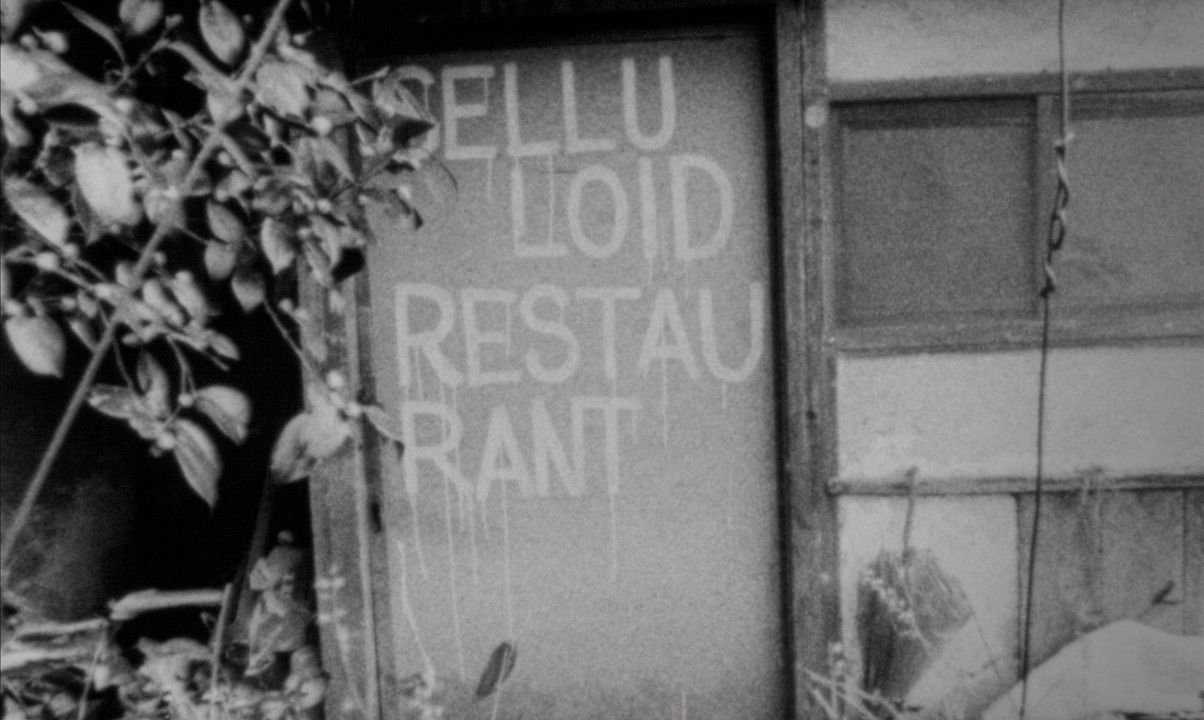 Step Across The Border : Bild