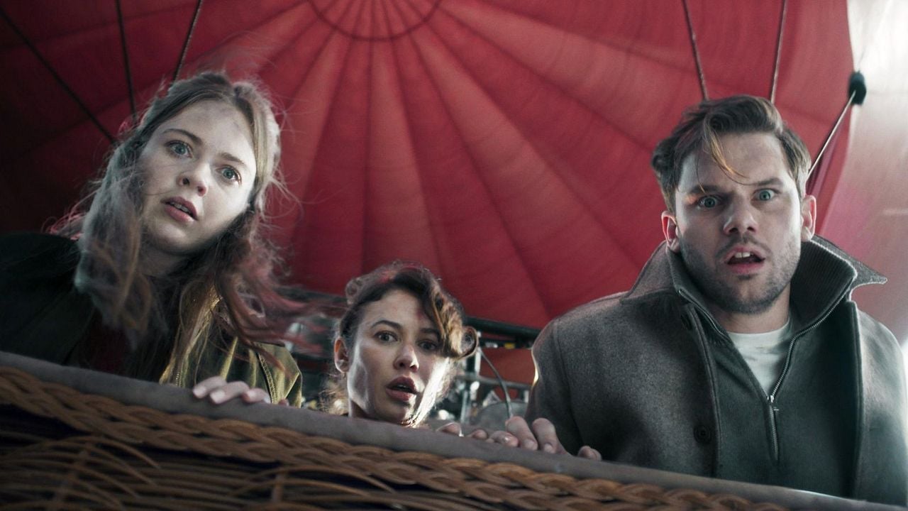 Turbulence : Bild Olga Kurylenko, Jeremy Irvine, Hera Hilmar