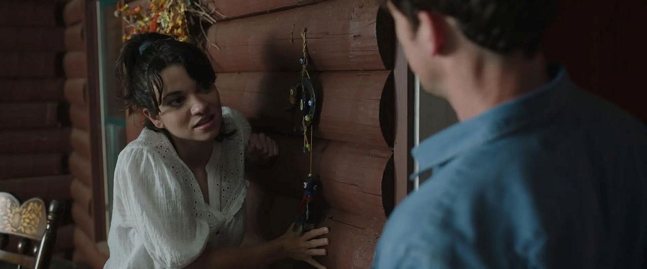 Die Wiege der Hölle : Bild Julian Curtis, Lauren LaVera