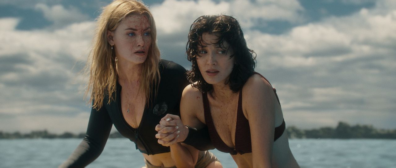 Killer Whale : Bild Virginia Gardner, Melanie Jarnson