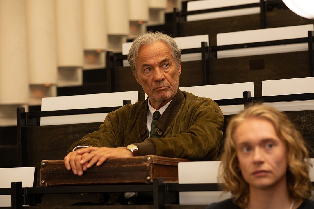 Ein fast perfekter Antrag : Bild Heiner Lauterbach, Jonathan Perleth