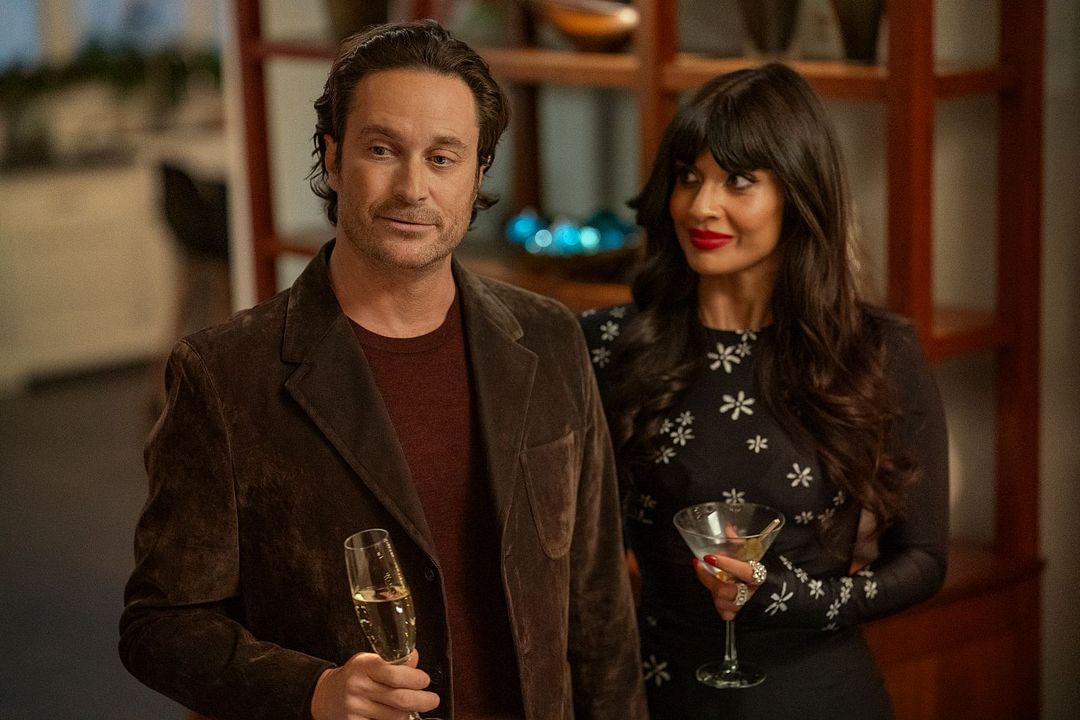 A Merry Little Ex-Mas : Bild Oliver Hudson, Jameela Jamil