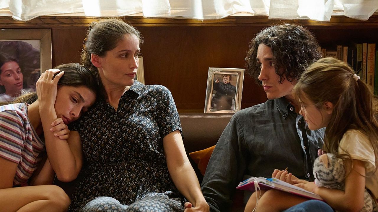 Noch war es Nacht : Bild Laetitia Casta, Andrea Carpenzano