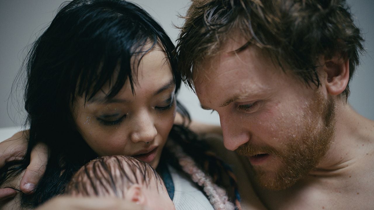 Electric Child : Bild Rila Fukushima, Elliott Crosset Hove