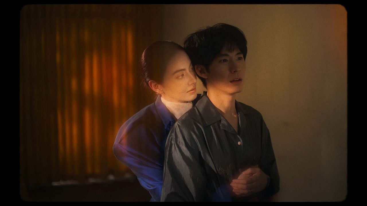 A Useful Ghost : Bild Mai Davika Hoorne, Witsarut Himmarat