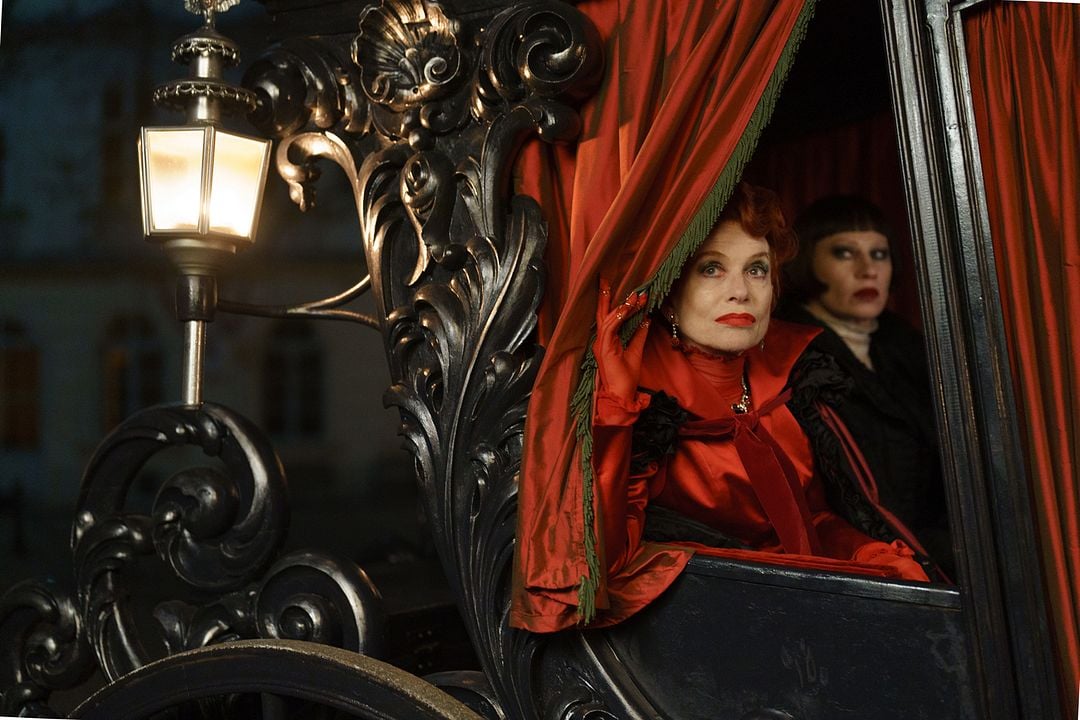 Die Blutgräfin : Bild Isabelle Huppert, Birgit Minichmayr