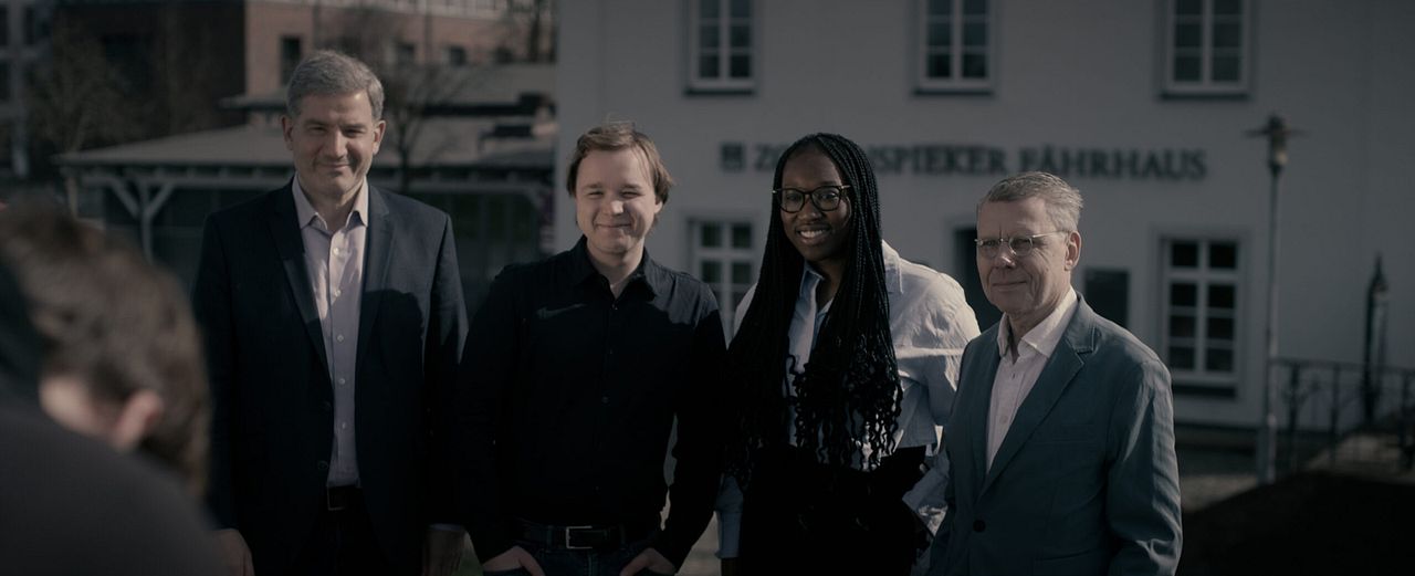 Unten - Im Ortsverein : Bild