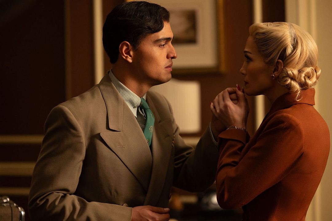 Kiss Of The Spider Woman : Bild Jennifer Lopez, Tonatiuh