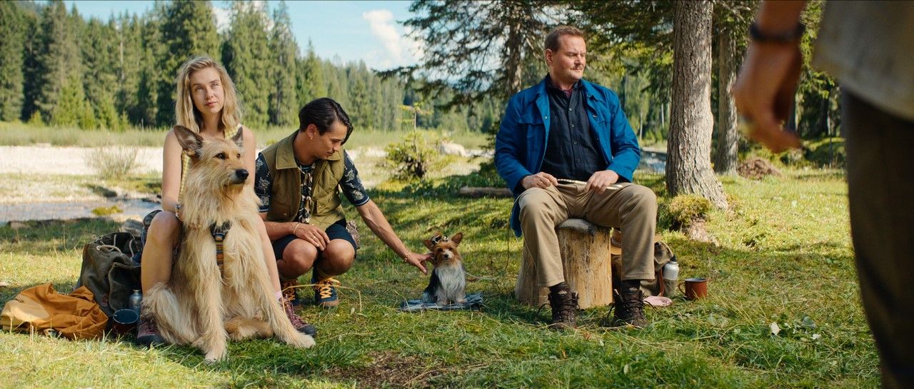 Eat Pray Bark - Therapie auf 4 Pfoten : Bild Anna Herrmann, Devid Striesow, Doga Gürer