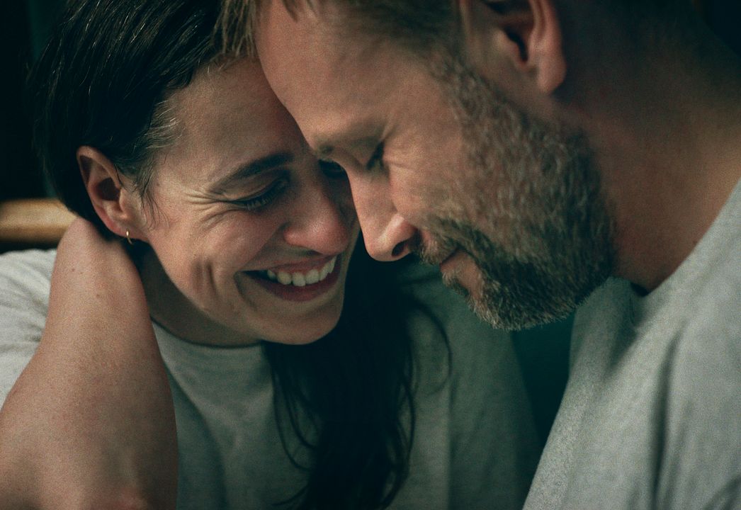 Etwas ganz Besonderes : Bild Gina Henkel, Max Riemelt