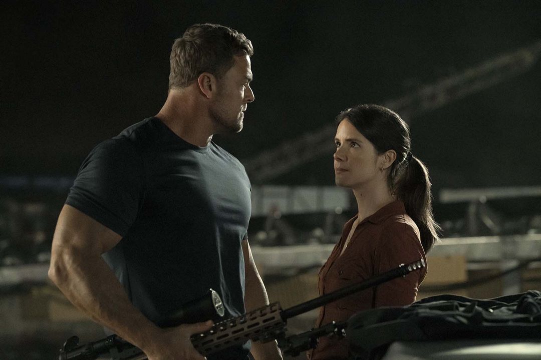 Bild Alan Ritchson, Sonya Cassidy