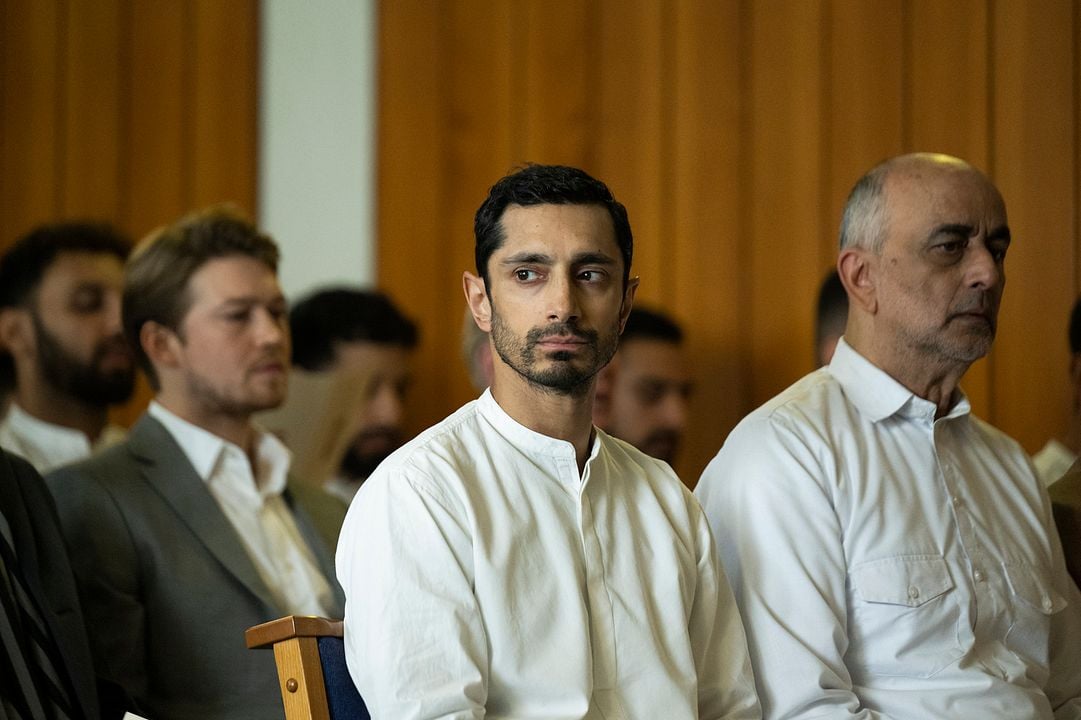 Hamlet - All That Lives Must Die : Bild Riz Ahmed, Art Malik, Joe Alwyn