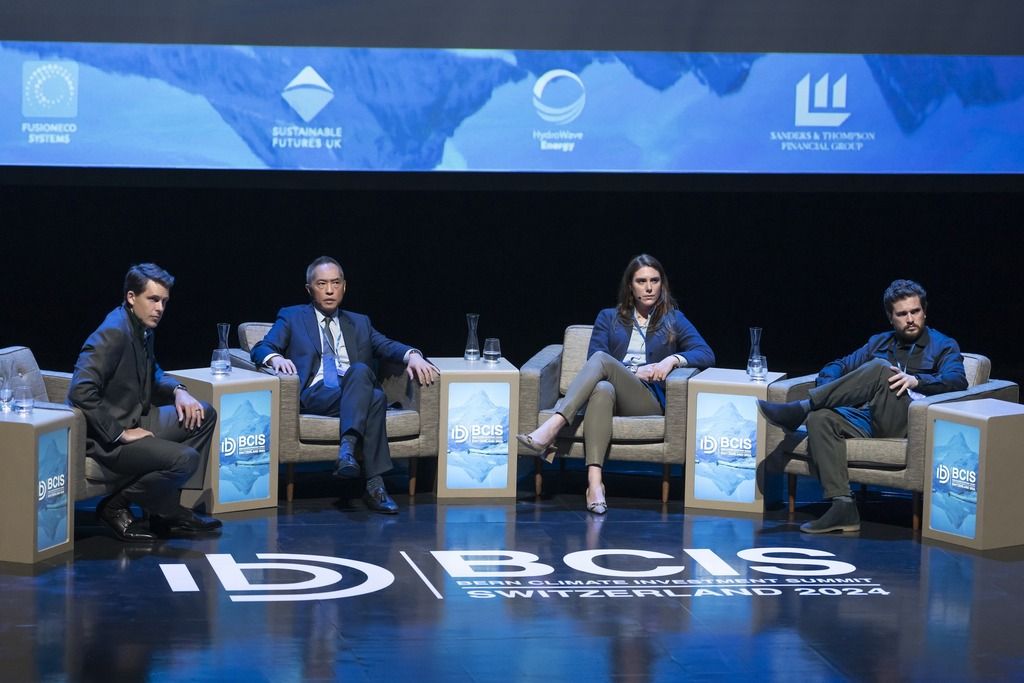 Bild Aidan Whytock, Ken Leung, Elena Saurel, Kit Harington