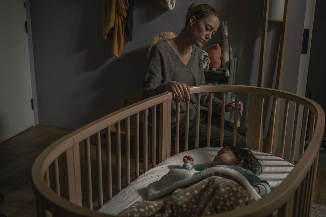 Die Hand an der Wiege : Bild Maika Monroe