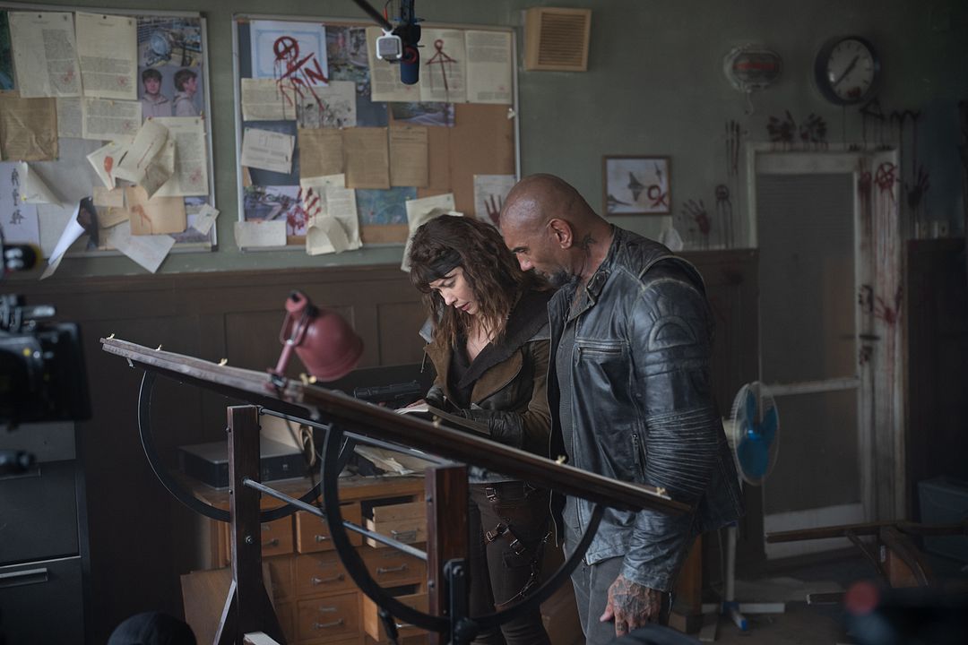 Afterburn : Bild Dave Bautista, Olga Kurylenko