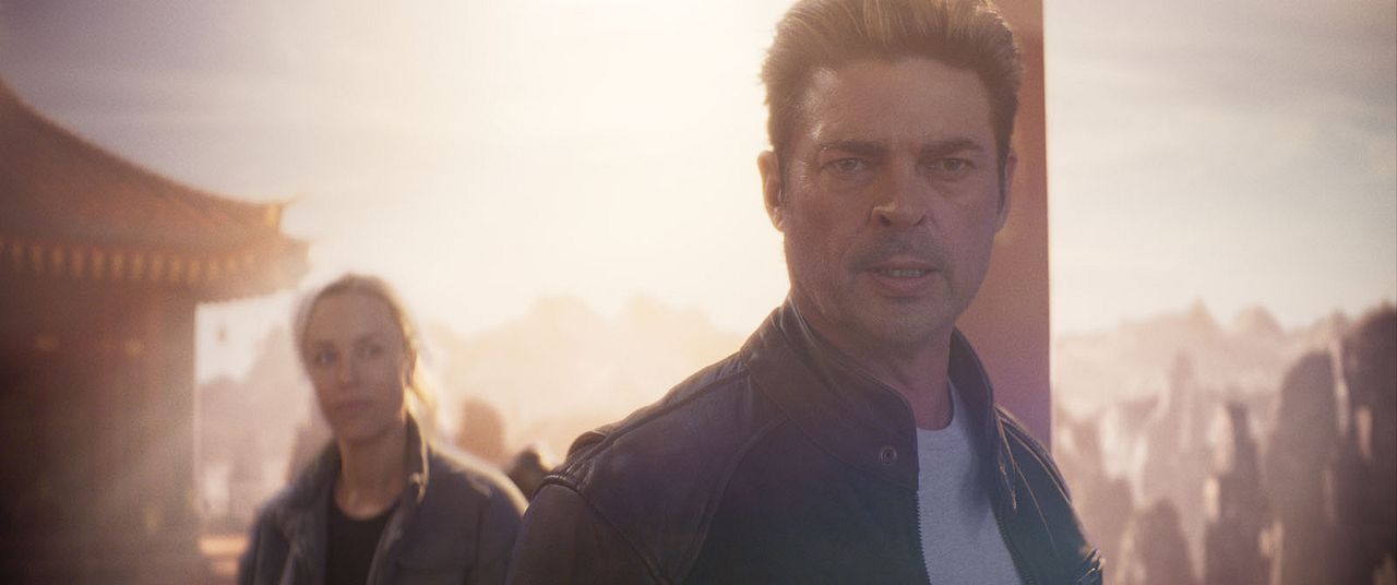 Mortal Kombat 2 : Bild Karl Urban, Jessica McNamee