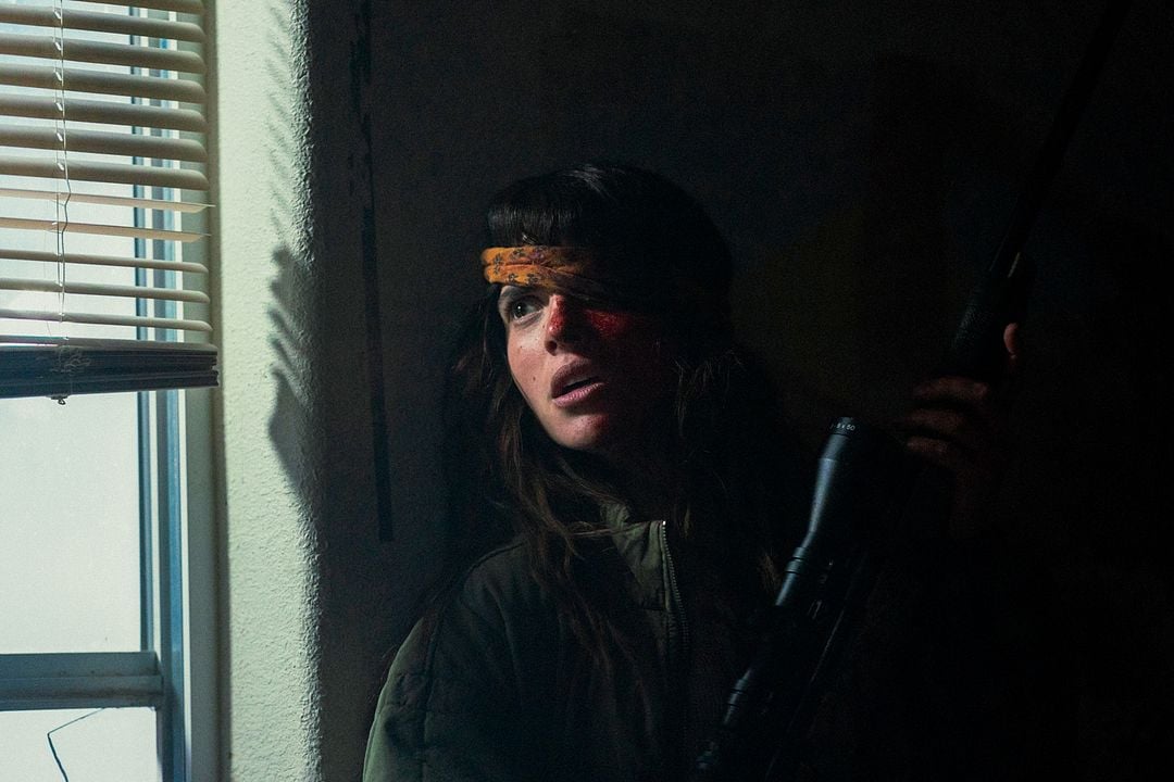 Onslaught : Bild Adria Arjona
