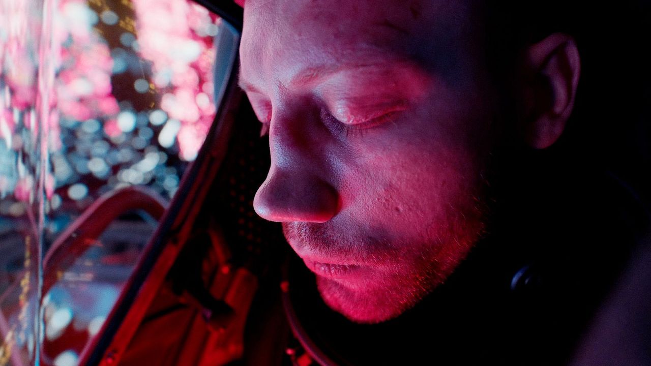 Free Fall : Bild Aleksandr Kuznetsov