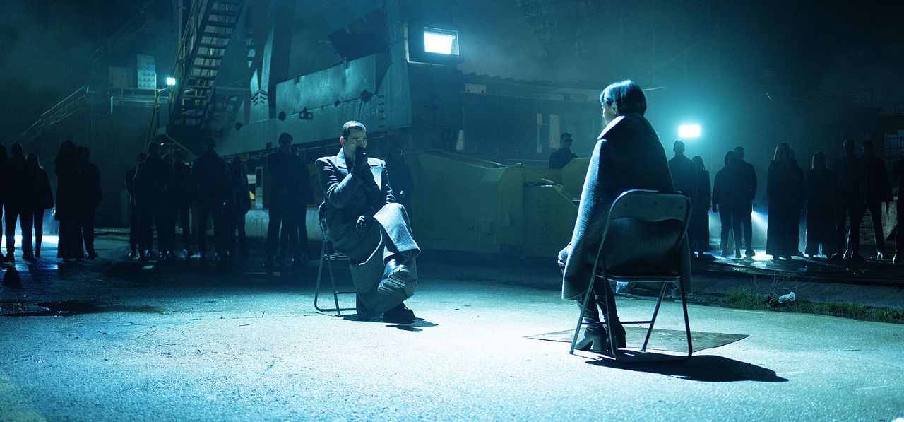 Momo : Bild Laura Haddock, Claes Bang