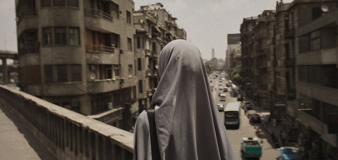 Aisha Can't Fly Away : Bild