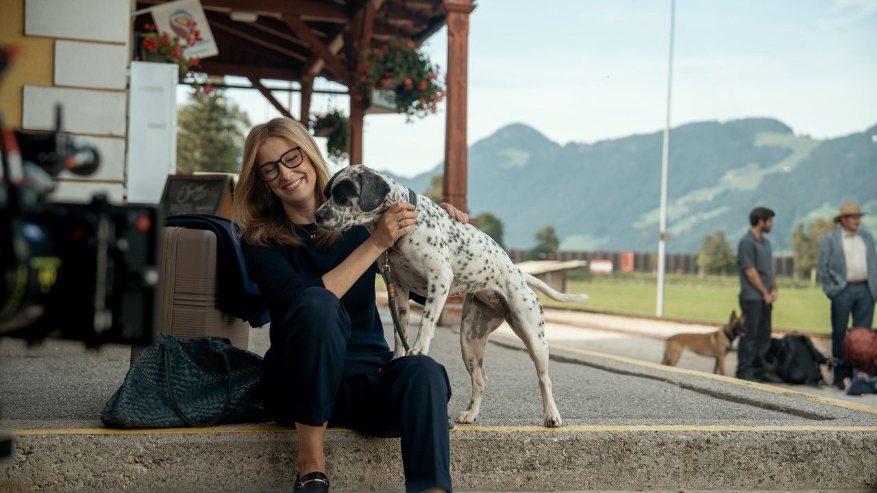 Eat Pray Bark - Therapie auf 4 Pfoten : Bild Alexandra Maria Lara