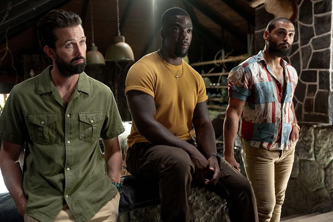 In The Grey : Bild Kojo Attah, Emmett J. Scanlan, Christian Ochoa Lavernia