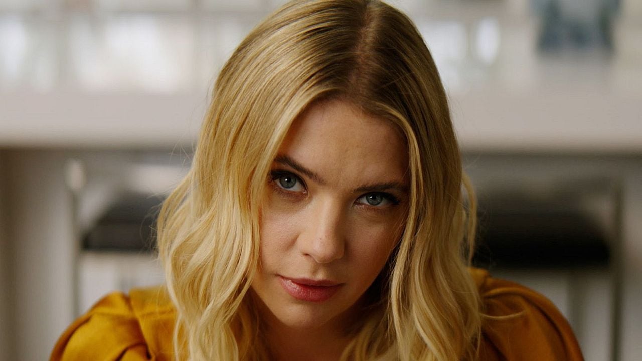 Private Property - Somebody's Always Watching : Bild