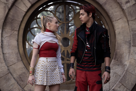 Zombies 4 - Dawn Of The Vampires : Bild Malachi Barton, Freya Skye