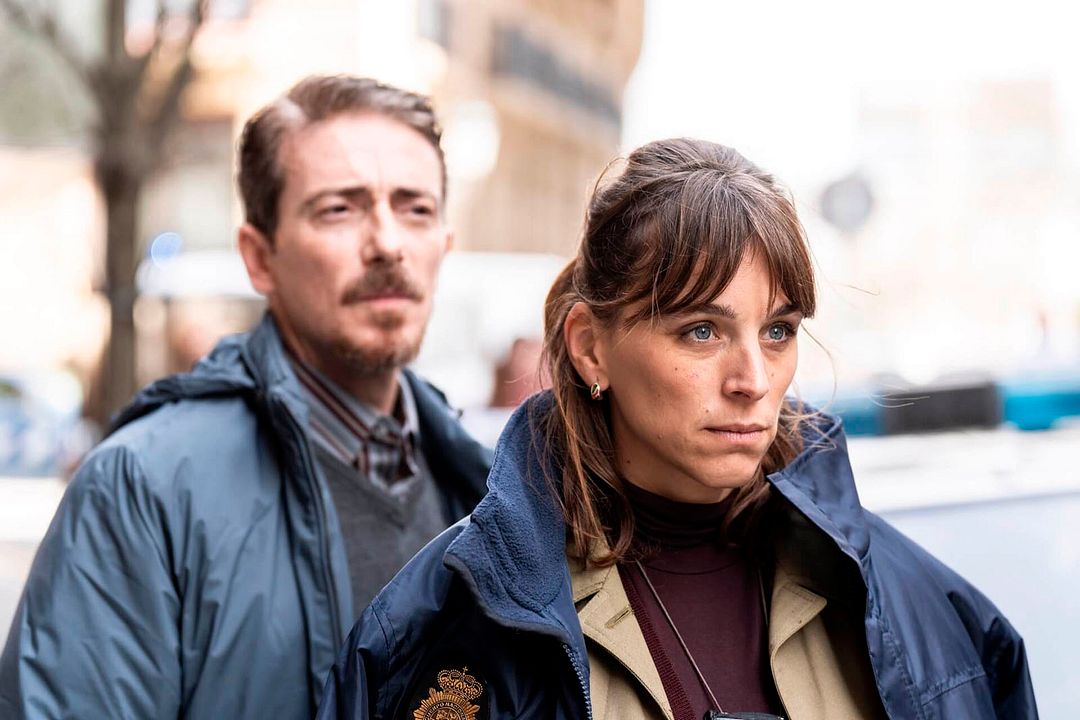 Undercover - Unter Feinden : Bild Víctor Clavijo, Nausicaa Bonnín