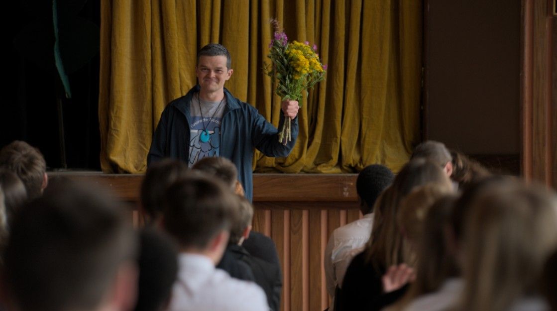 Verflucht Normal : Bild Robert Aramayo