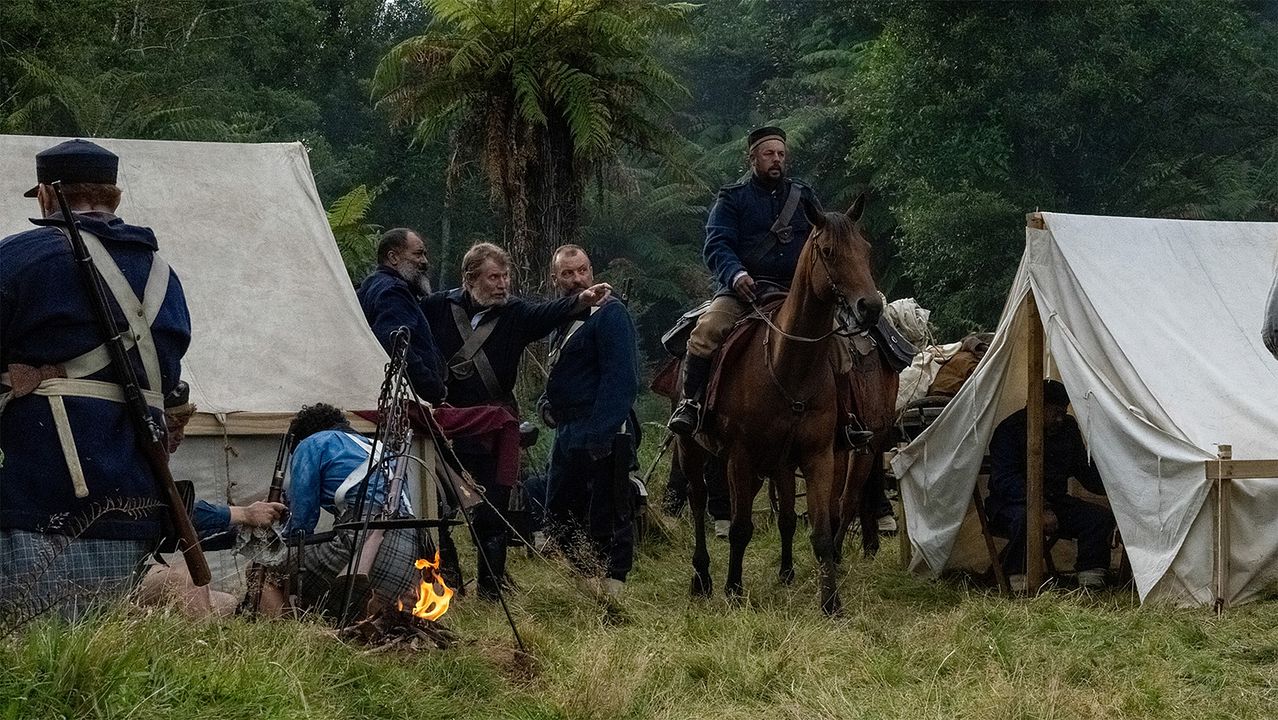 Im Feuer des Krieges : Bild