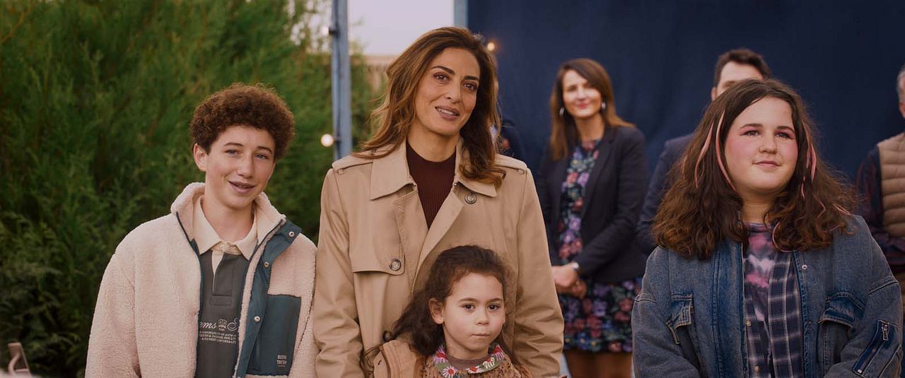 Klassentreffen - Alles beim Alten : Bild Arthur Pauleau, Ambrine Trigo Ouaked