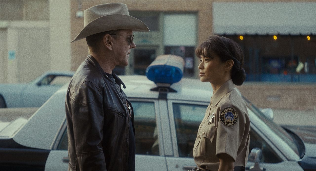 Stone Cold Fox : Bild Jamie Chung, Kiefer Sutherland