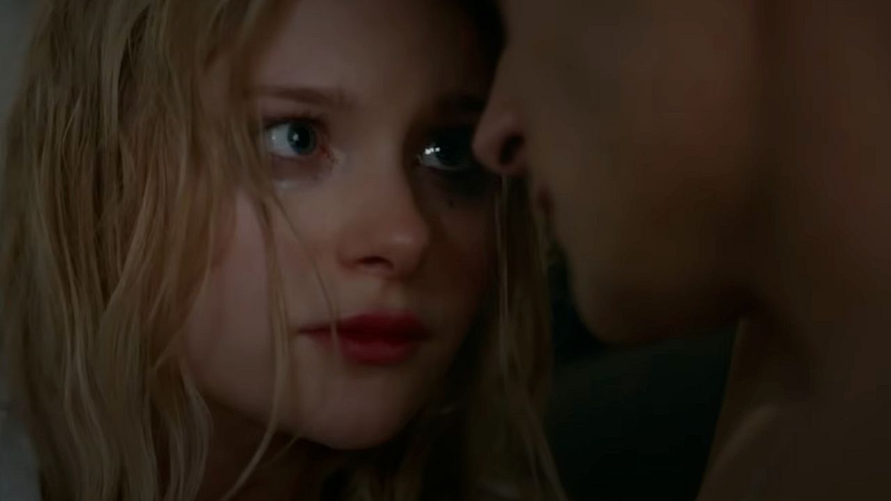 Love Me, Love Me : Bild Mia Jenkins