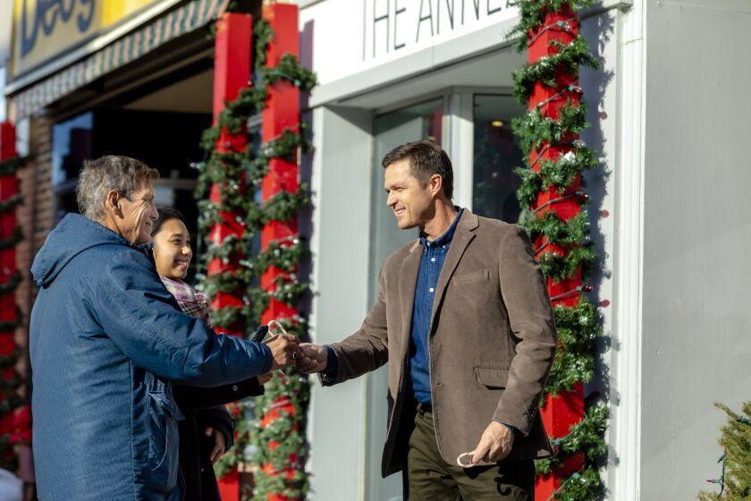 Angel Falls: Eine Bilderbuch-Weihnacht : Bild