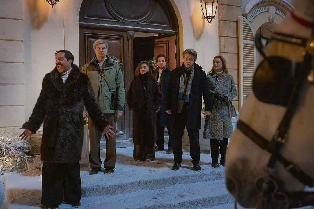 Champagne Problems : Bild Minka Kelly, Astrid Whettnall, Thibault de Montalembert, Flula Borg, Tom Wozniczka, Sean Amsing