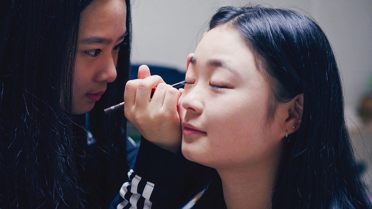 Girls Don't Cry : Bild